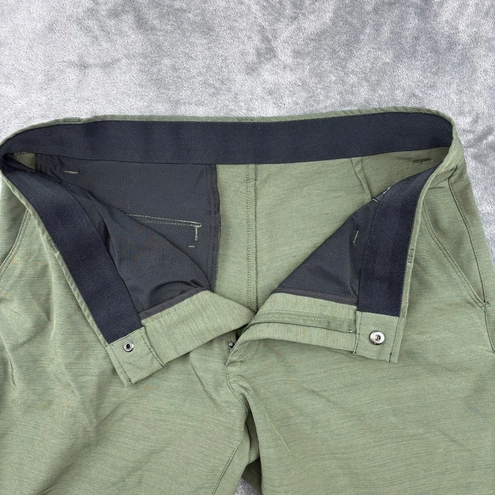 BYLT Kinetic Shorts Mens Large Green 9